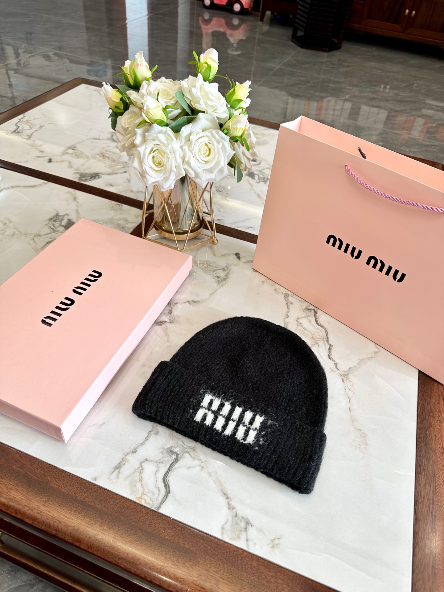 miu miu hat model 30
